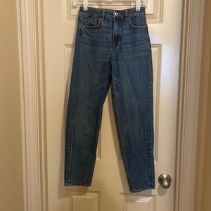 Never been worn Mom Straight Jean. New with tags!